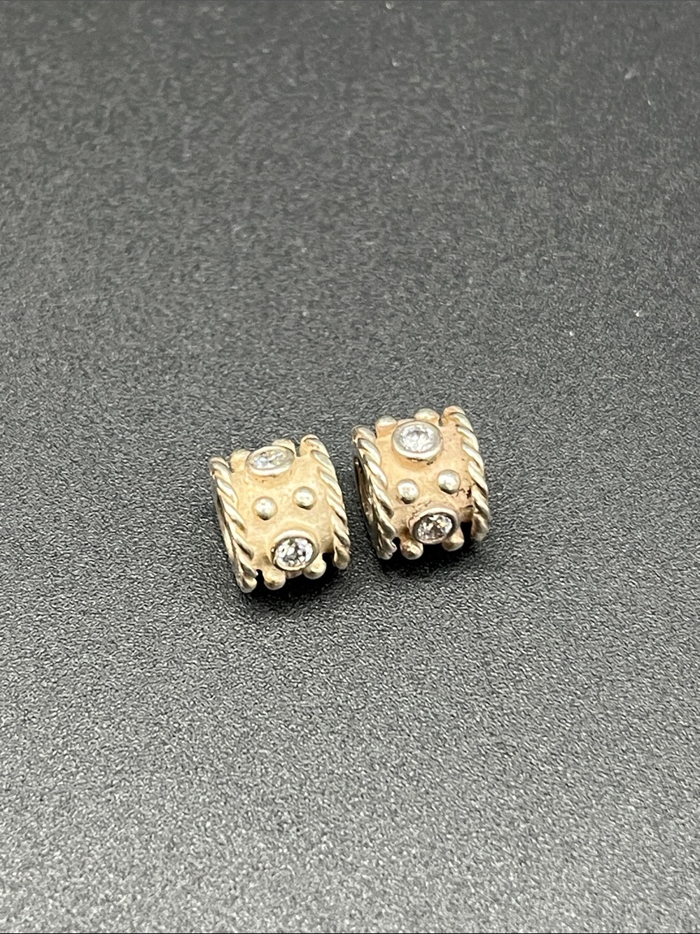 Set of 2 Pandora charms with crystal